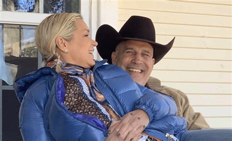 yolanda hadid|Yolanda Hadid Is Engaged to Longtime Boyfriend Joseph Jingoli.